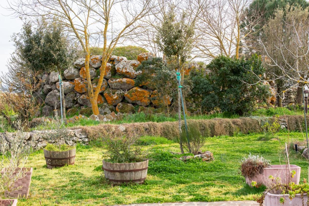 Agriturismo Nuragh'Elighe Sindia Esterno foto